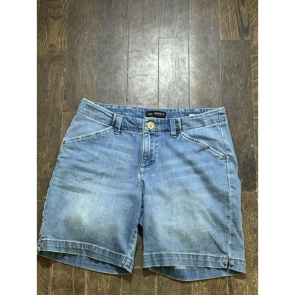 Lee Womens Reg Fit Med Wash Mid Rise 6.5" Inseam‎ Shorts Sz 4 Med VTG